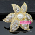 La flor de cristal delicada China al por mayor estilo vintage broche